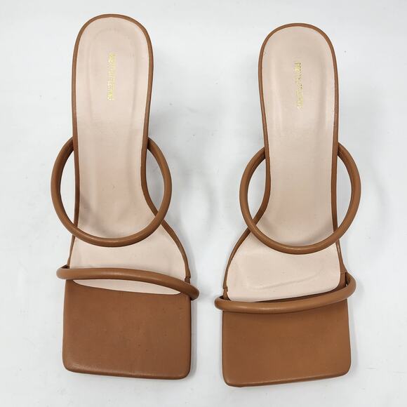 PRETTYLITTLETHING Heels Women 7 Tan Extreme Square Toe Tan Twin Strap Sandal - Picture 3 of 9